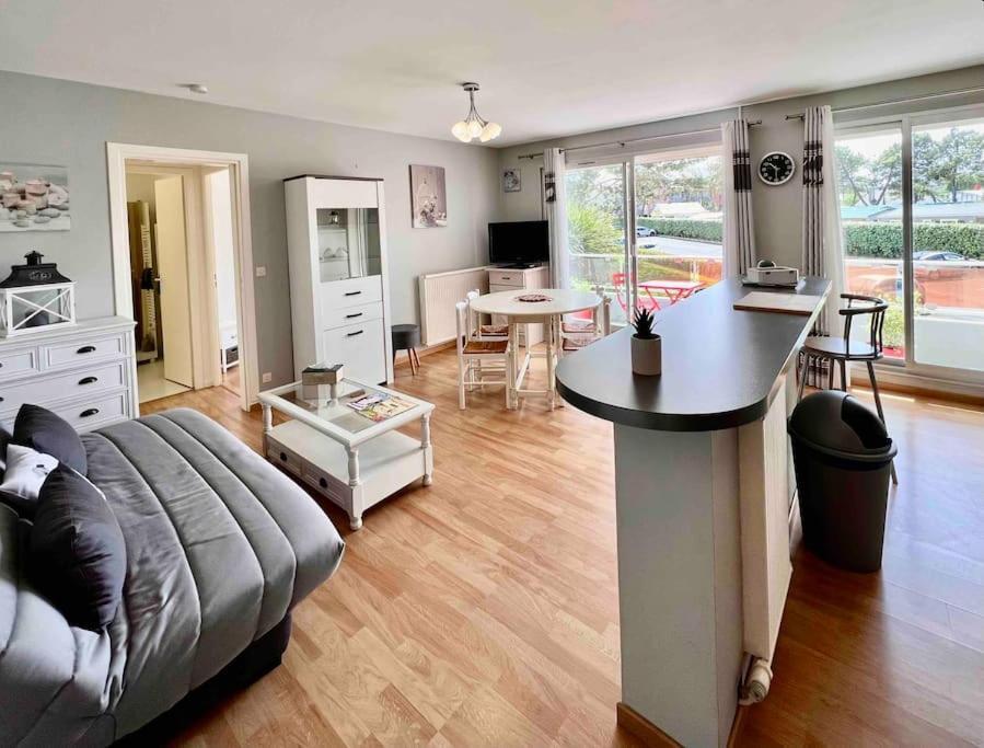 Appartement Sur Le Port. Grandcamp-Maisy Εξωτερικό φωτογραφία